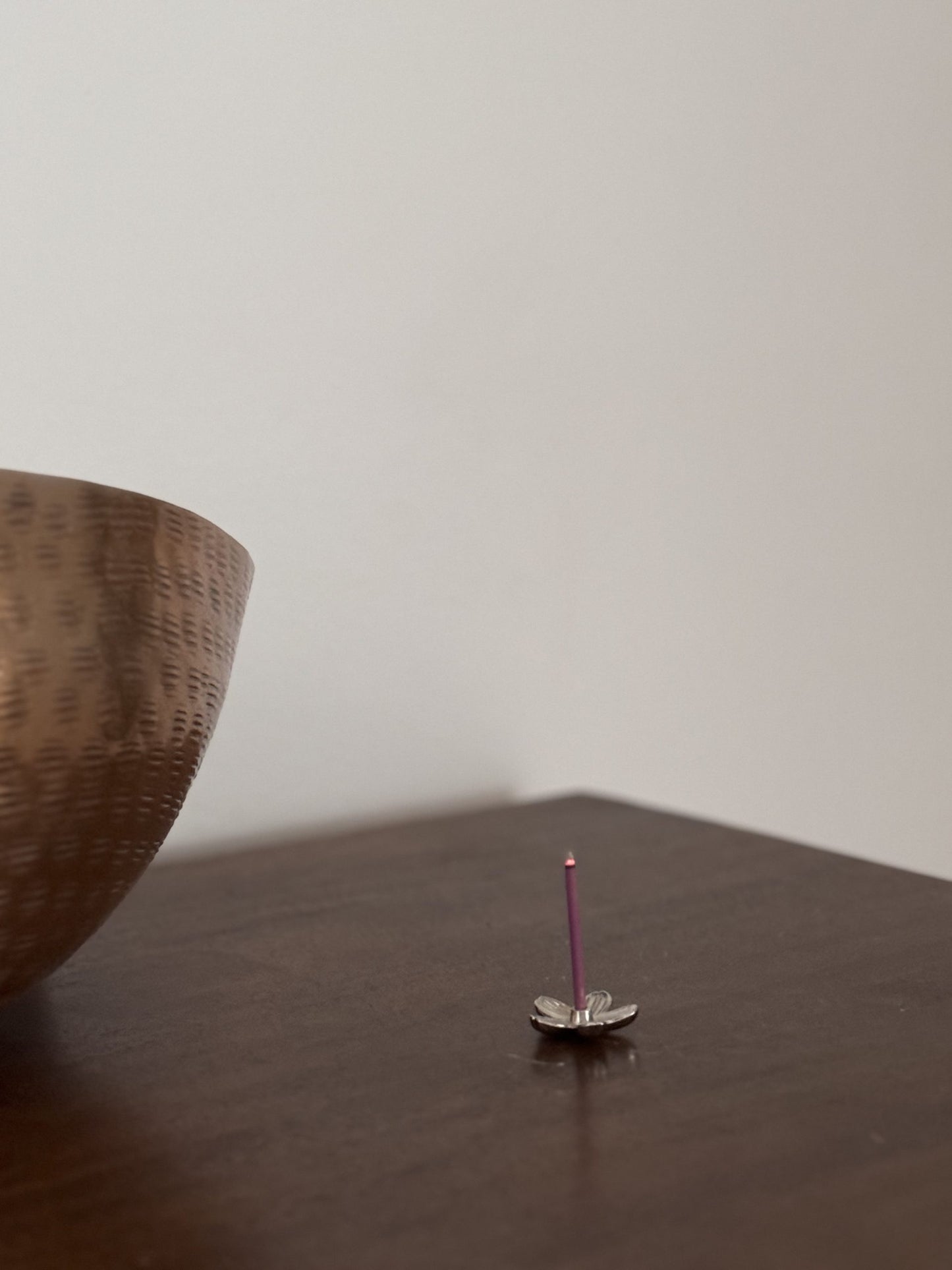 Floating Lotus Incense – Noon